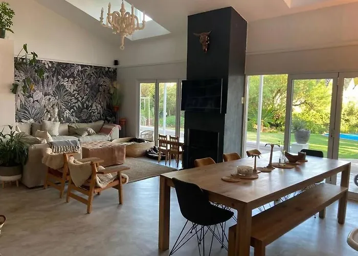 Nature Estate Family Holiday Home With Pool And Sea View